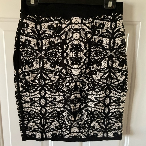 Skirt - Picture 1 of 3